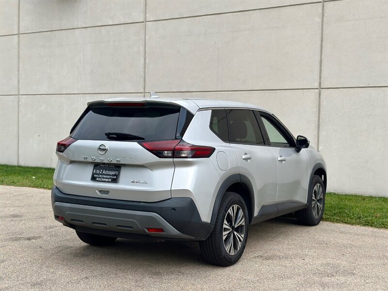 2021 Nissan Rogue SV photo 11