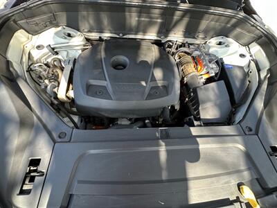 2016 Volvo XC90 T8 eAWD R-Design - Photo 34 - Madison, WI 53716