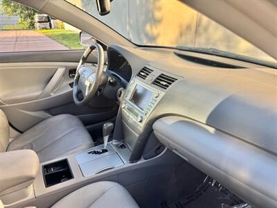 2008 Toyota Camry Hybrid   - Photo 18 - Madison, WI 53716