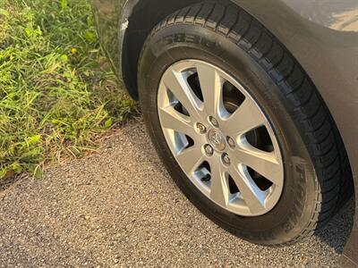2008 Toyota Camry Hybrid   - Photo 32 - Madison, WI 53716