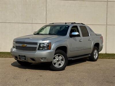 2013 Chevrolet Avalanche LT Black Diamond - Photo 1 - Madison, WI 53716