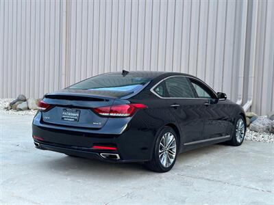 2015 Hyundai Genesis 3.8L   - Photo 11 - Madison, WI 53716