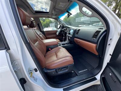 2014 Toyota Sequoia Platinum   - Photo 15 - Madison, WI 53716