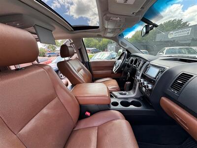 2014 Toyota Sequoia Platinum   - Photo 19 - Madison, WI 53716