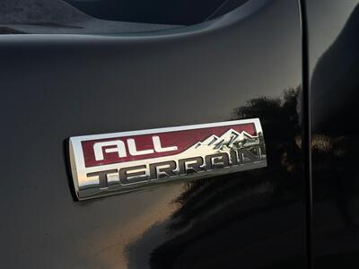 2011 GMC Sierra 1500 SLE - Photo 26 - Madison, WI 53716
