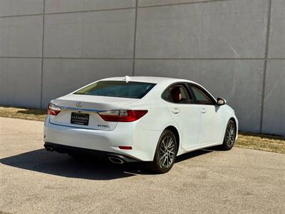 2016 Lexus ES 350   - Photo 11 - Madison, WI 53716