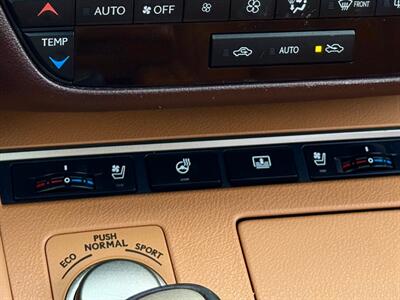 2016 Lexus ES 350   - Photo 28 - Madison, WI 53716