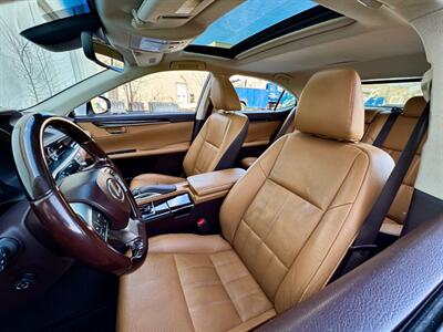 2016 Lexus ES 350   - Photo 21 - Madison, WI 53716