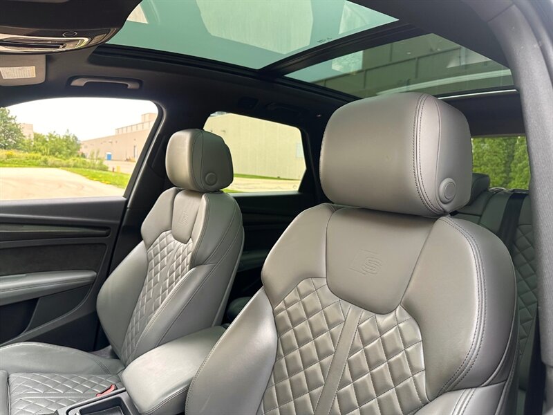 2018 Audi SQ5 Prestige photo 10