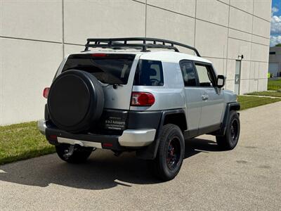 2007 Toyota FJ Cruiser 4dr SUV - Photo 10 - Madison, WI 53716
