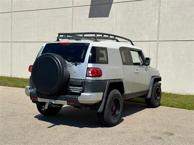2007 Toyota FJ Cruiser 4dr SUV - Photo 12 - Madison, WI 53716