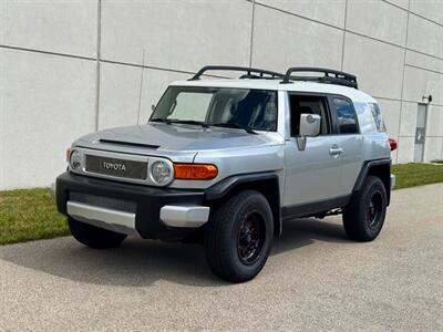 2007 Toyota FJ Cruiser 4dr SUV - Photo 4 - Madison, WI 53716