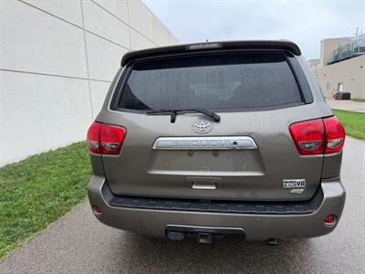 2012 Toyota Sequoia Platinum - Photo 11 - Madison, WI 53716