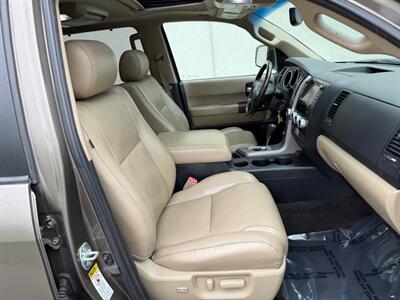 2012 Toyota Sequoia Platinum - Photo 13 - Madison, WI 53716