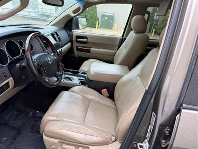 2012 Toyota Sequoia Platinum - Photo 28 - Madison, WI 53716
