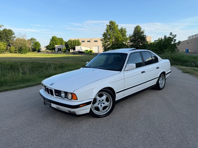 1991 BMW M5   - Photo 1 - Madison, WI 53716