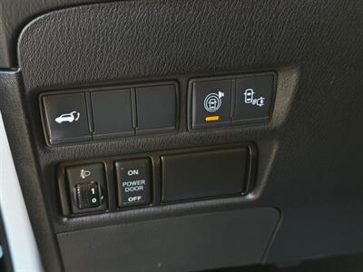 2017 Nissan Armada Platinum - Photo 26 - Madison, WI 53716