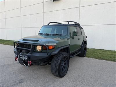 2014 Toyota FJ Cruiser   - Photo 4 - Madison, WI 53716