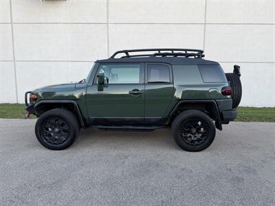 2014 Toyota FJ Cruiser   - Photo 8 - Madison, WI 53716