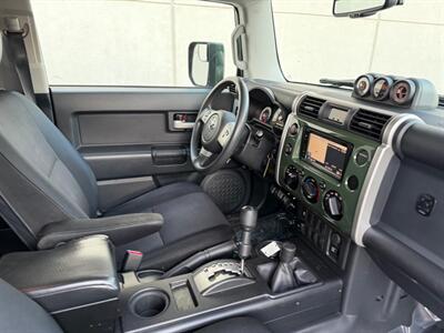 2014 Toyota FJ Cruiser   - Photo 18 - Madison, WI 53716