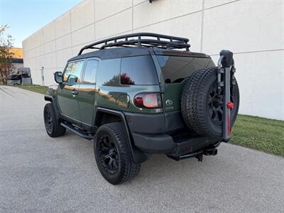 2014 Toyota FJ Cruiser   - Photo 9 - Madison, WI 53716