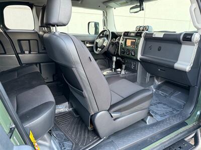 2014 Toyota FJ Cruiser   - Photo 15 - Madison, WI 53716