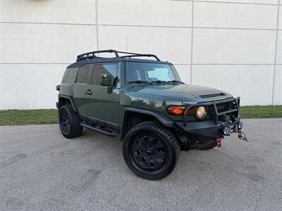 2014 Toyota FJ Cruiser   - Photo 2 - Madison, WI 53716