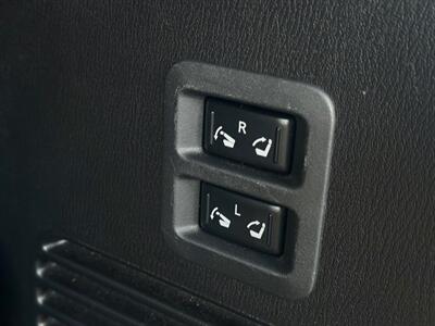 2017 INFINITI QX80   - Photo 32 - Madison, WI 53716