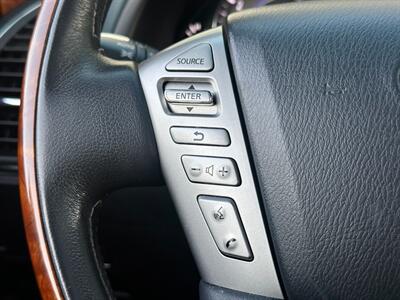 2017 INFINITI QX80   - Photo 35 - Madison, WI 53716