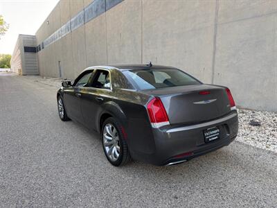2018 Chrysler 300 Series Touring - Photo 20 - Madison, WI 53716