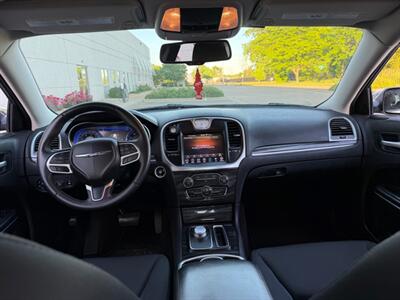 2018 Chrysler 300 Series Touring - Photo 18 - Madison, WI 53716