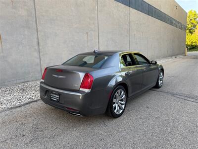 2018 Chrysler 300 Series Touring - Photo 6 - Madison, WI 53716