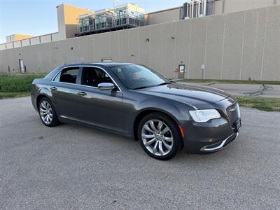 2018 Chrysler 300 Series Touring - Photo 9 - Madison, WI 53716