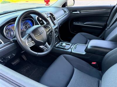 2018 Chrysler 300 Series Touring - Photo 15 - Madison, WI 53716