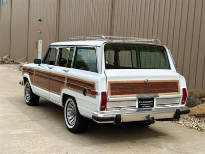 1984 Jeep Grand Wagoneer 4dr   - Photo 8 - Madison, WI 53716