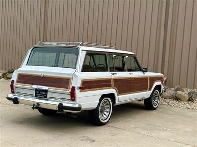 1984 Jeep Grand Wagoneer 4dr   - Photo 11 - Madison, WI 53716