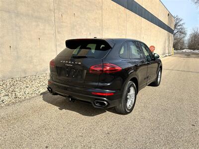 2016 Porsche Cayenne - Photo 2 - Madison, WI 53716
