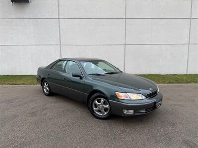 1999 Lexus ES 300   - Photo 2 - Madison, WI 53716