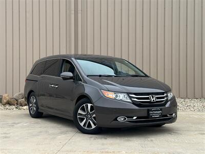 2014 Honda Odyssey Touring   - Photo 2 - Madison, WI 53716