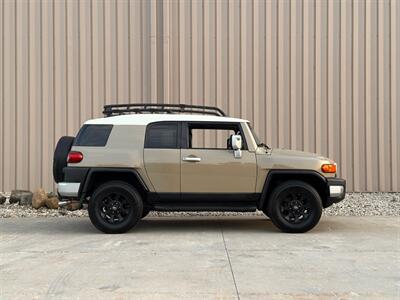 2012 Toyota FJ Cruiser   - Photo 7 - Madison, WI 53716