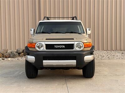 2012 Toyota FJ Cruiser   - Photo 5 - Madison, WI 53716