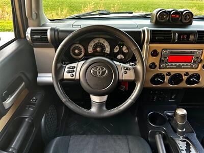 2012 Toyota FJ Cruiser   - Photo 15 - Madison, WI 53716