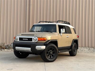 2012 Toyota FJ Cruiser   - Photo 1 - Madison, WI 53716