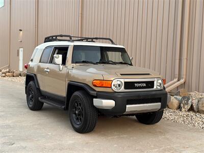 2012 Toyota FJ Cruiser   - Photo 4 - Madison, WI 53716