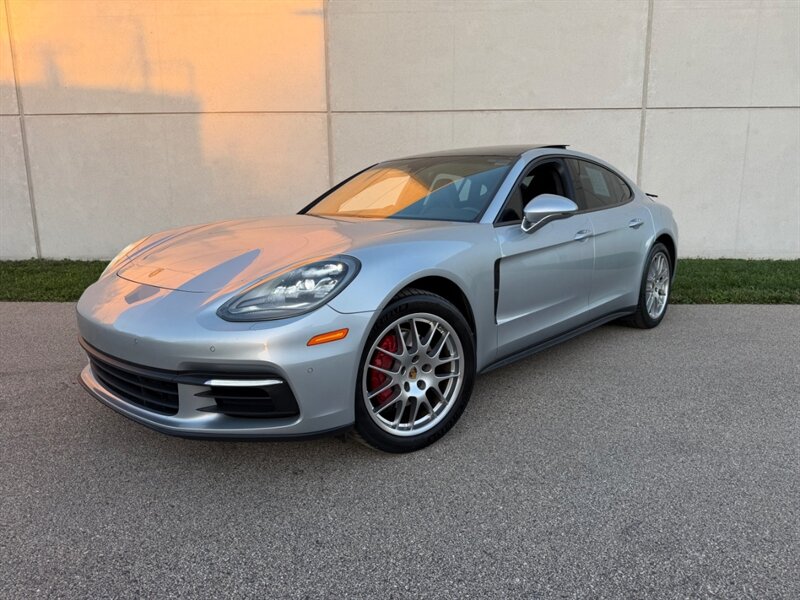 2017 Porsche Panamera 4S   - Photo 1 - Madison, WI 53716