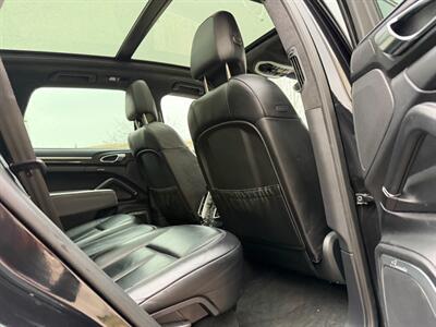 2014 Porsche Cayenne Turbo S   - Photo 33 - Madison, WI 53716