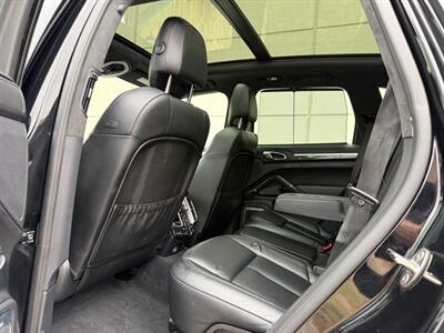 2014 Porsche Cayenne Turbo S   - Photo 35 - Madison, WI 53716