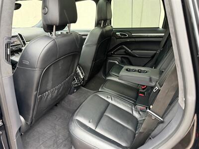 2014 Porsche Cayenne Turbo S   - Photo 36 - Madison, WI 53716