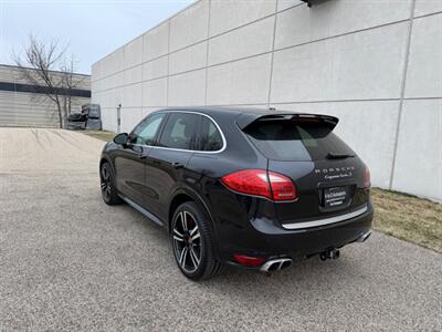 2014 Porsche Cayenne Turbo S   - Photo 17 - Madison, WI 53716