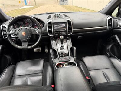 2014 Porsche Cayenne Turbo S   - Photo 24 - Madison, WI 53716